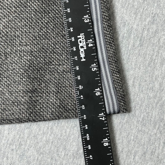 PrAna Quincy Grey Tweed Wool Buckled Wrap Skirt | Red| | Size Small - Picture 14 of 14